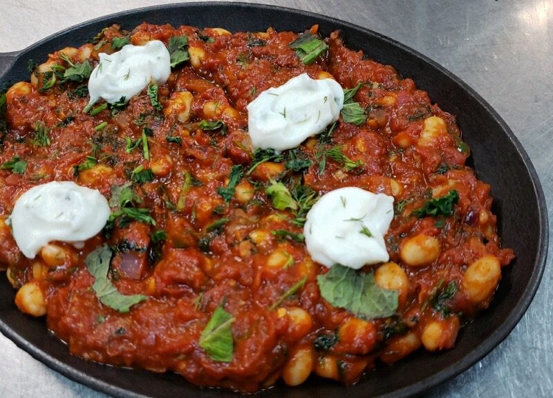 Shiraz Executive Chef Jainine Jaffer shares her quarantine cooking easy vegan shakshuka recipe. For more vegan recipes, visit www.vegansbaby.com