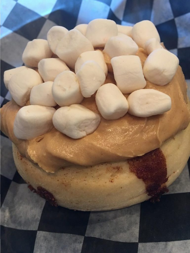 Cinnaholic in Las Vegas offers all vegan desserts that includes create-your-own cinnamon rolls, cookies and cakes. Fore more vegan dining options, visit www.vegansbaby.com/vegansbaby2018